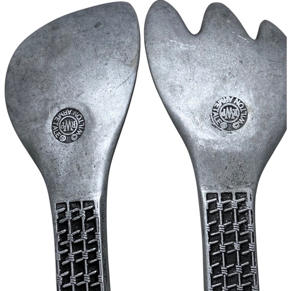 Wilton Armetale Horse Western Rodeo Pattern Large Salad Serving Set 13 in - Picture 7 of 9